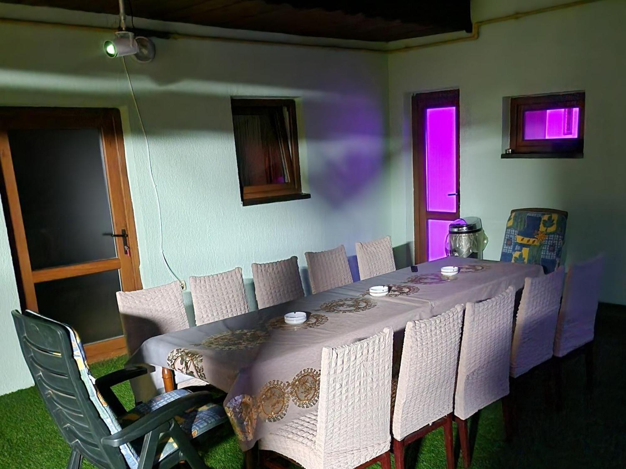 Ciprians' Home Sacele Luaran gambar